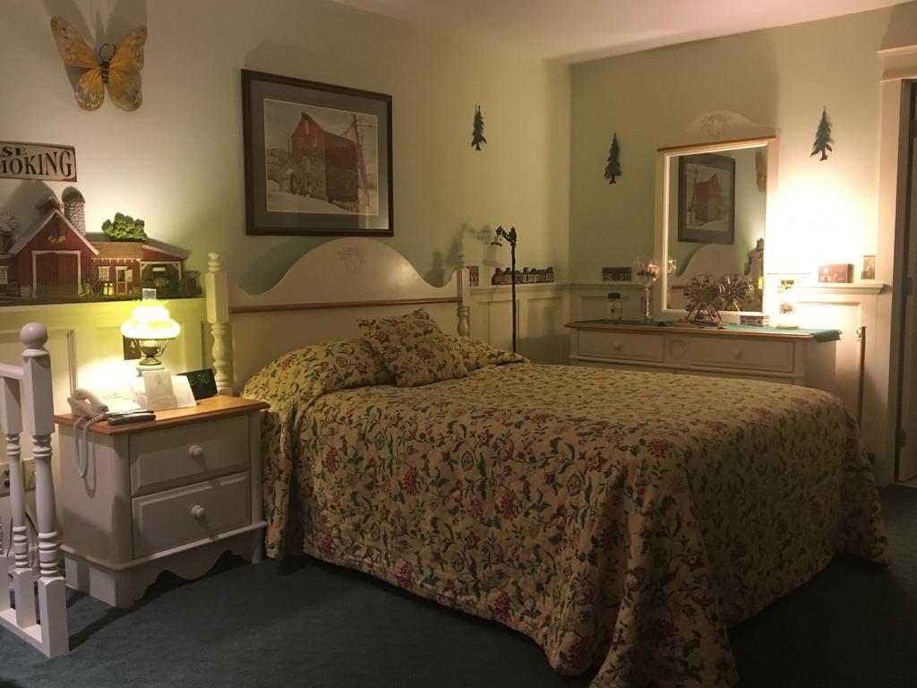 Red Barn Village Bed & Breakfast Clarks Summit Eksteriør billede