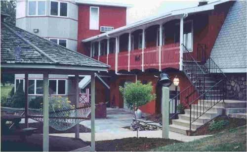 Red Barn Village Bed & Breakfast Clarks Summit Eksteriør billede