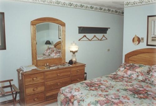 Red Barn Village Bed & Breakfast Clarks Summit Eksteriør billede